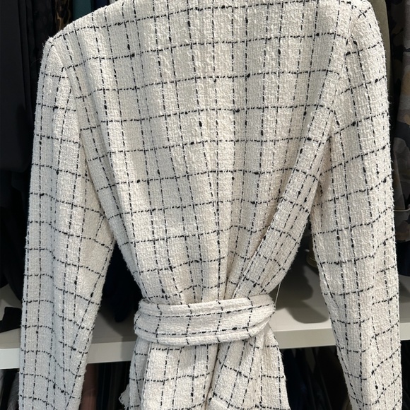 IRO Quinet Women's Belted Tweed Frayed Wrap Jacket in Size 36/US 4 - Picture 3 of 4